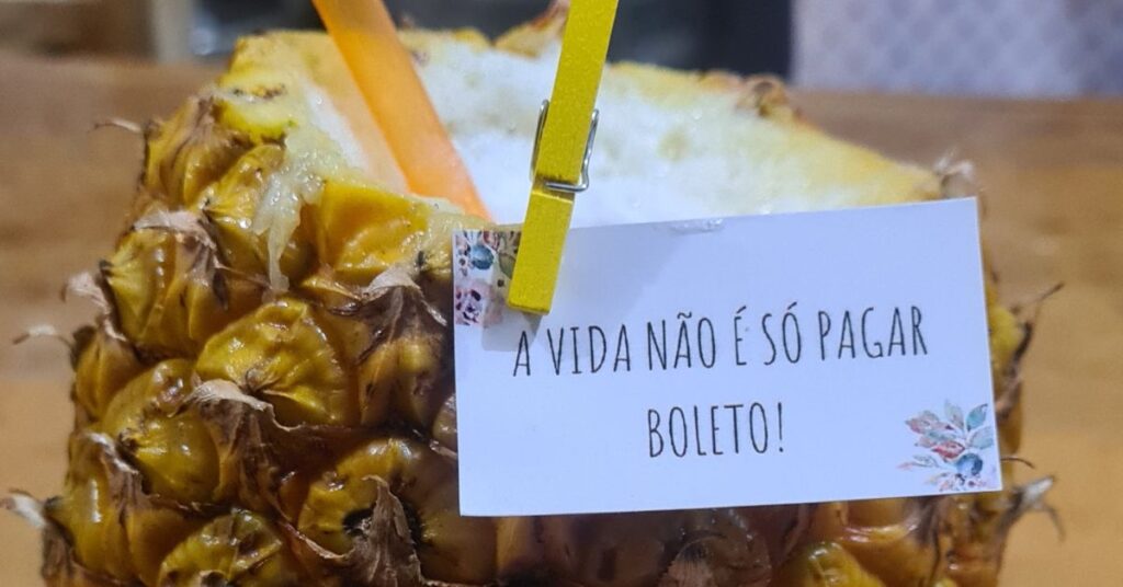 Batida de Abacaxi com Jurupinga