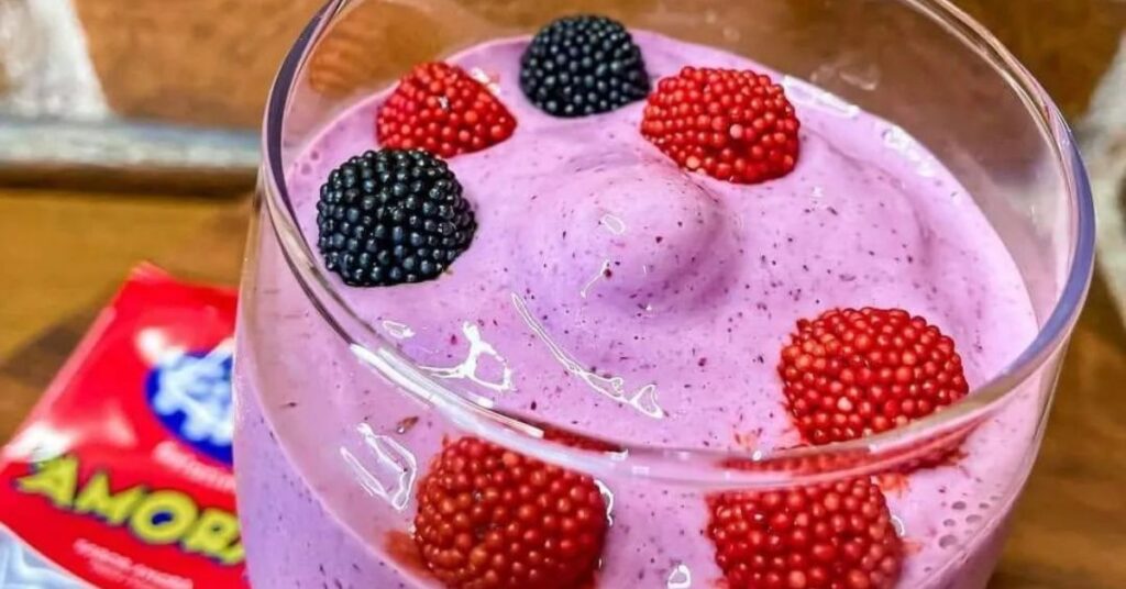 Batida de Morango com Bala Fini